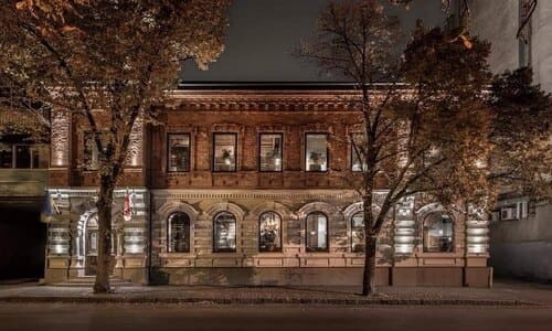 Ресторан Puri Chveni в Харкові
