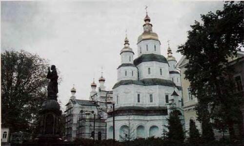 Покровский сквер: простор истории и современности