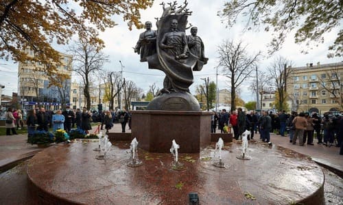 Покровський сквер
